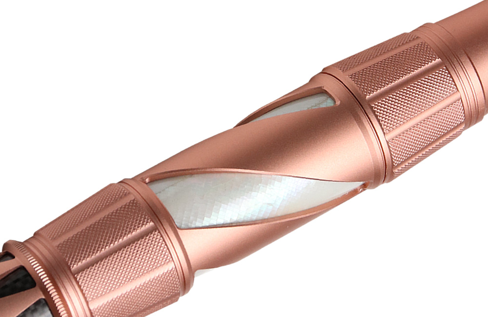 EBI QUEEN 1000x650 02